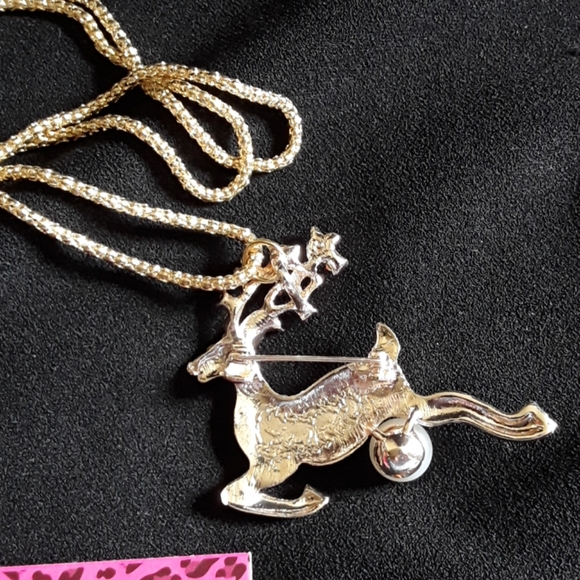 CRYSTAL REINDEER NECKLACE or BROOCH - Picture 4 of 5